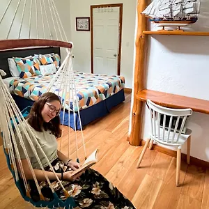 ** Bed & Breakfast Capitan Max Ecuador